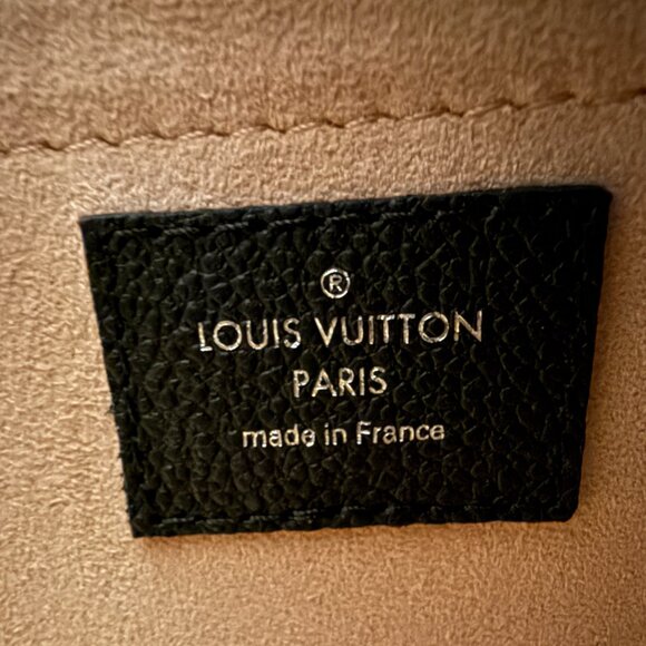 Louis Vuitton Marelle Handbag in Black Epi Leather - Picture 6 of 8